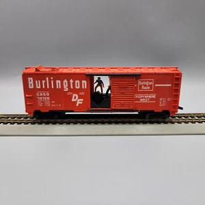 TYCO CB&Q Burlington Route Freight Unloading Box Car 19720 HO Scale - Picture 1 of 6
