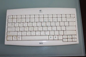 Logitech Wireless Keyboard For Nintendo Wii KG-0802 **NO DONGLE** - Picture 1 of 2