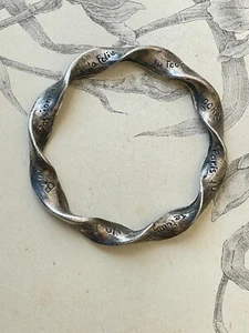 Joli Bracelet Jonc Kookai en métal argenté Torsadé - Je t'aime - Picture 1 of 3