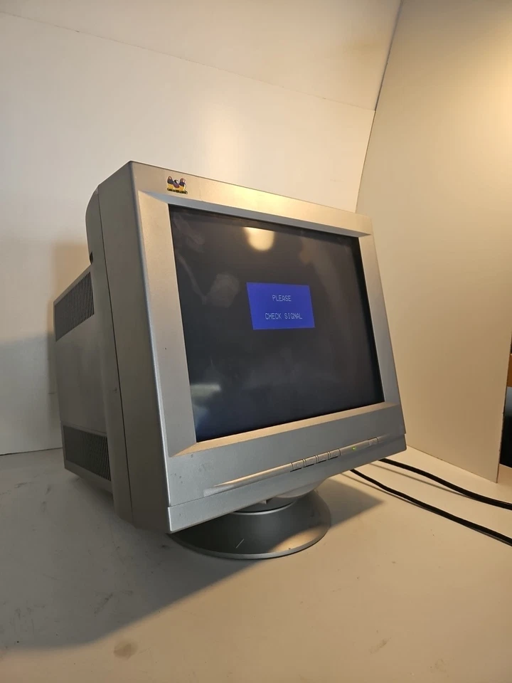 Viewsonic Perfectflat A70F CRT Monitor VCDTS23125-3R Retro Gaming Monitor Great - Image 1 of 4