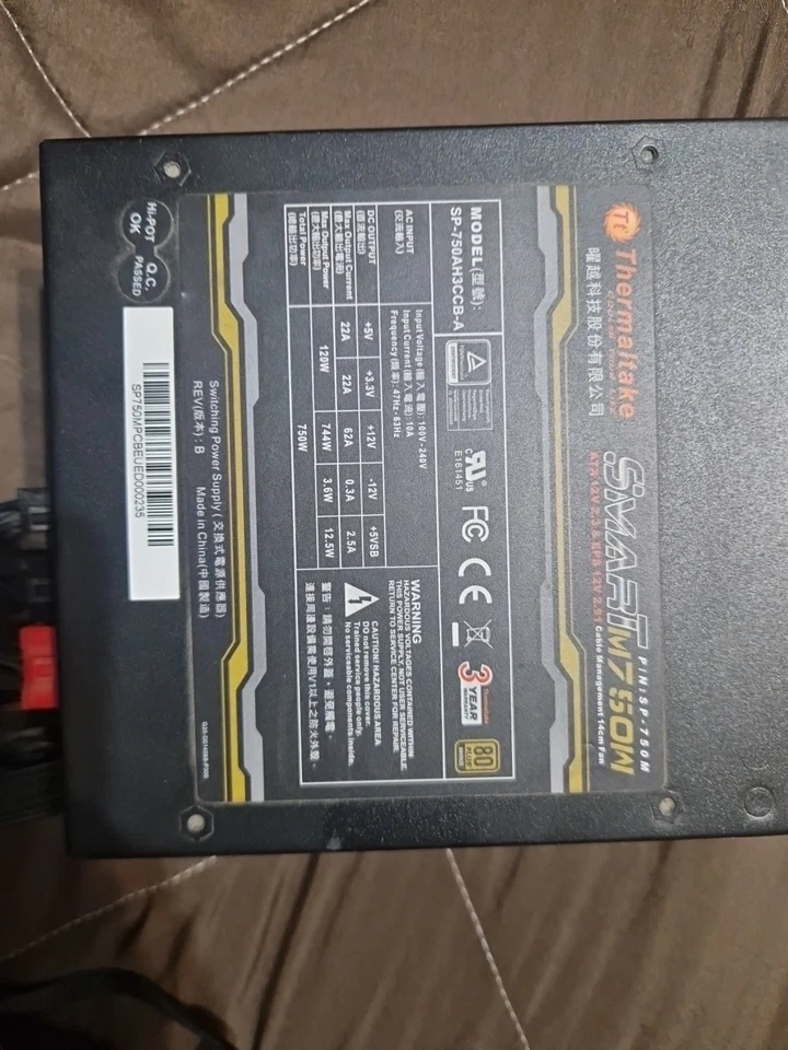 Alimentatore Thermaltake Smart M750 Pc 750w 80 Plus Bronze Modulare - Immagine 1 di 4