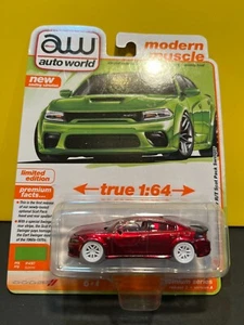 1/64 AUTO WORLD CHASE 2021 DODGE CHARGER R/T SCAT PACK SWINGER SUBLINE GREEN/RED - Picture 1 of 2