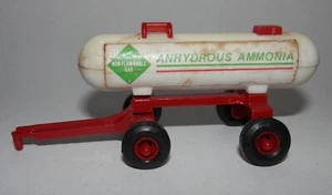 1:64 Anhydrous Ammonia Chemical White Bodied Trailer Tank - Picture 1 of 3