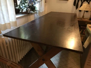 Dunkelbrauner Gartentisch holz massiv verschraubt - Bild 1 von 3