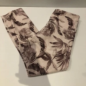 Lorna Jane Activewear Pants Size Small Cropped EUC - Picture 1 of 5