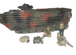 A09 Forces of Valor Unimax 1:32 Amphibious Tank Vehicle AAVP7A1 Amtrac mit Figuren - Bild 1 von 3