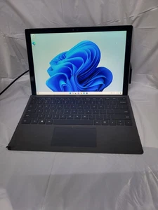 Microsoft Surface Pro 4 i5-6300U 2.40GHz 8GB RAM 256GB SSD NEED A New Battery - Picture 1 of 7