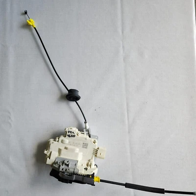 Actuador de cierre de cerradura de puerta de pasajero trasero derecho Audi A6 2014-2018 4G0 839 016 OEM* Foto 1 de 4