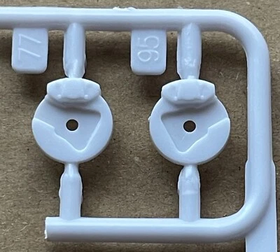 70 Dodge Charger Revell Scale 1:25 ( front brakes ) box not included - Image 1 of 2