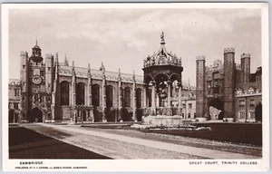 Postal de Great Court Trinity College, Cambridge Inglaterra, RPPC - Imagen 1 de 2