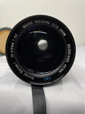 Vivitar Series 1 70-210mm 1:35 Macro Focusing Auto Zoom Camera Lens 67mm Case - Image 1 of 4