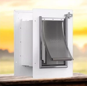 Puerta para mascotas Baboni para pared marco de acero y túnel telescópico cerradura de aluminio PEQUEÑA - Imagen 1 de 5