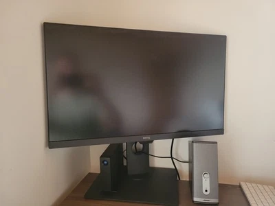 BenQ Designvue DESIGNER PD2700U Gray 27"" 5ms (gtg) 3840 X 2160 4k UHD Monitor - Image 1 of 3