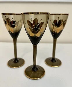 VTG Amber Gold Cordial Cocktail Glasses Set of 3 with Gold Flower Design 5 1/2” - Picture 1 of 9