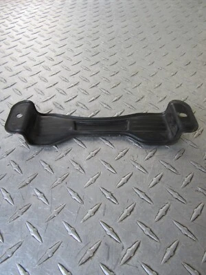 1987 - 1991 87 - 91 YAMAHA XC200Z XC 200 RIVA FUEL TANK MOUNT BRACKET - Image 1 of 4