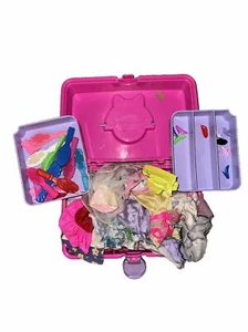 Barbie for Girls Caboodles Pink Case Filled With Vintage Barbie Clothes Lot - Picture 1 of 4