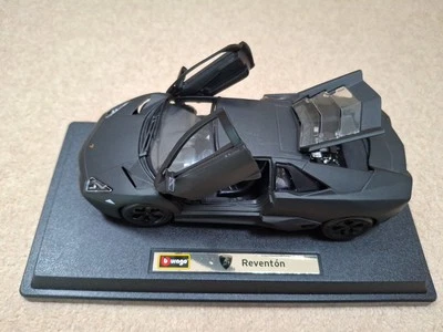 Burago escala 1/24 - Lamborghini Reventon negro autografiado por Fabio Lamborghini Foto 1 de 4