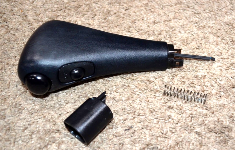 1994-1999 TOYOTA CELICA AUTOMATIC GEAR SHIFT KNOB USED PARTS ONLY!!!!! AUTHENTIC Foto 1 de 4