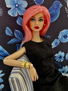 POPPY PARKER, SET 0F 2 GOLDTONE BANGLE BRACELETS, (no doll)  NEW - Picture 1 of 4