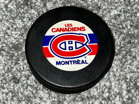 Vintage NHL Les Canadiens Montreal Trench Mfg. Official Canada Puck Cover