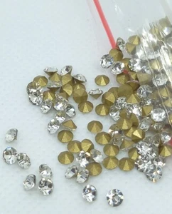 4mm Pointed Back Rhinestones - Picture 1 of 3