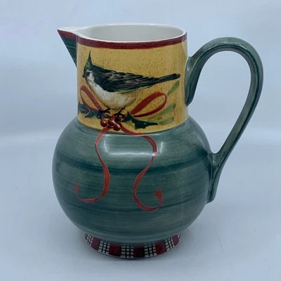 Lenox Winter Greetings Everyday 64oz. Jarra de agua con mango Catherine McClung Foto 1 de 4