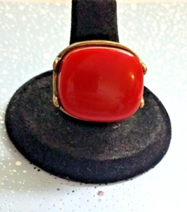 Vtg Brass Color Large Red Plastic Cabochon Stretch Ring Retro  Size 8 Costume - Picture 1 of 12