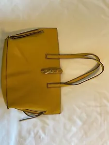 TRAVANTI große gelbe Tasche mit abnehmbarem Beutel. - Bild 1 von 9