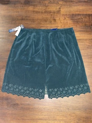 Venezia Jeans Stretch Shorts Fir Green NWT - Size 18 - Imagem 1 de 4