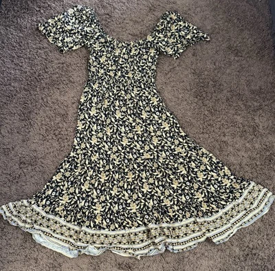 Vestido Rip Curl Dreamer Negro Floral Midi Cintura Calada Cuello Cuadrado Talla Pequeña Foto 1 de 4