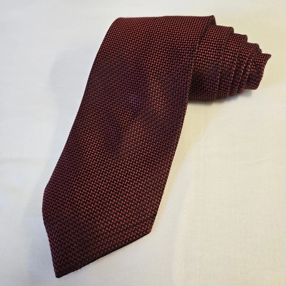 H&M 100% Silk Men Tie Red/Black Jacquard Tiny Geometric Preppy Career Old Money - Image 1 of 4