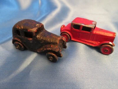 (2) Coches de juguete vintage Barclay aleación de plomo aguanieve rojo y negro Foto 1 de 4