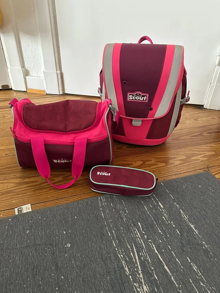 Scout Schulranzen Set – 4-teilig – mit Zubehör - Bild 1 von 4