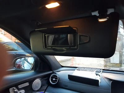 Parasol lateral Mercedes-Benz Clase E W213 E300 2020 AMG para pasajeros Foto 1 de 4