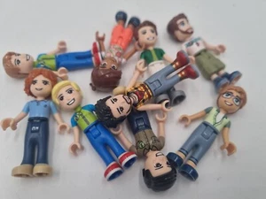 Lego Friends Männer Jungs Figuren 3 Stück inkl. Kopfbedeckung Minidolls - Bild 1 von 1