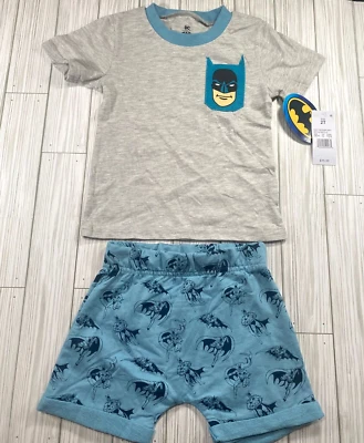 DC Comic Batman  Boy's 2 PC Short Light heather gray Set 2T - Image 1 of 4