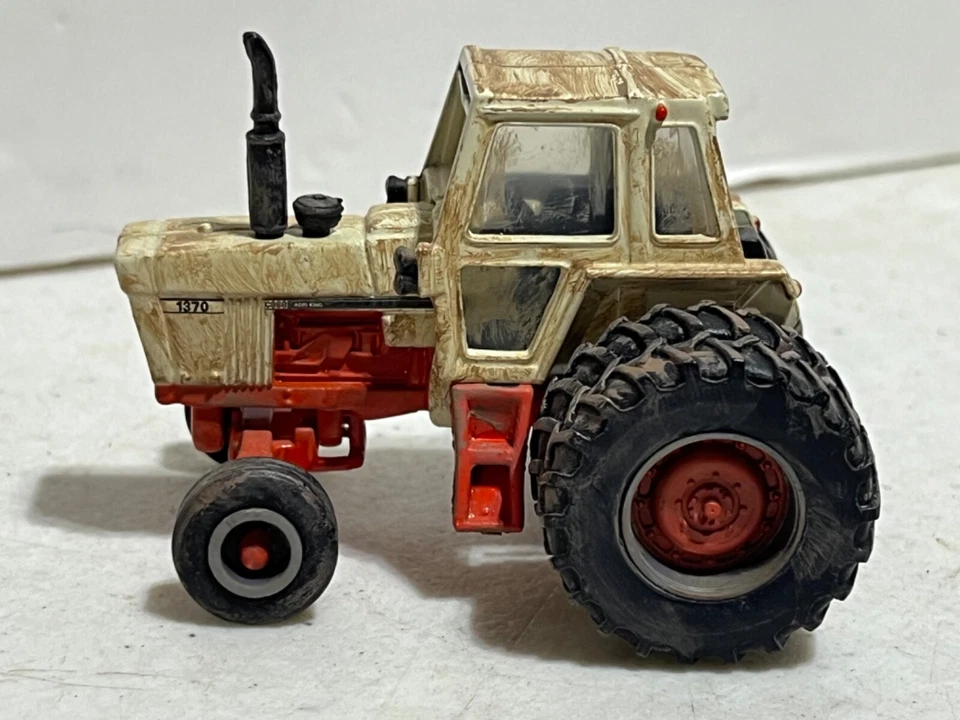 Case 1370 Diesel Agri-King White Tractor Custom Muddy 1/64 Scale by Ertl. - Image 1 of 4