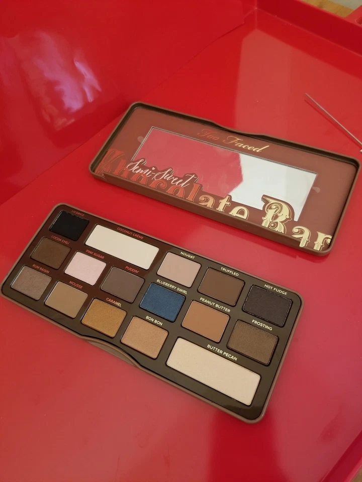 Too Faced Semi Sweet Chocolate Bar