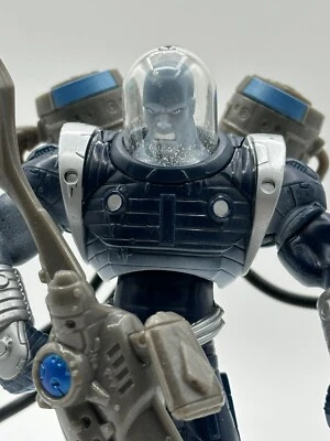 DC Universe Superheroes Batman Ice Cannon Mr Freeze (variante sin gafas) Foto 1 de 4