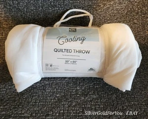 Amy Miller ComfortLab Cooling Quilted Throw Blanket 50x60 White Polyester Nylon - Picture 1 of 3