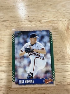 1995 Score - Mike Mussina #415 - Picture 1 of 1