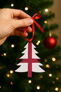 Custom Christmas Tree Ornament – 6mm MDF with St. George’s Flag or Your Own Desi - Picture 1 of 3