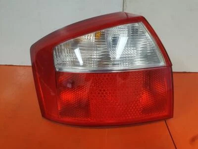 LUZ TRASERA IZQUIERDA AUDI A4 B6, SEDÁN, 07/01-02/05  Foto 1 de 4