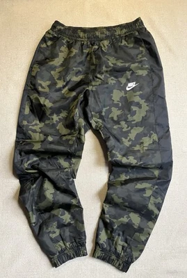 Nike Woven Camo Jogger Wind pants Men’s Medium Green Black Mesh Lined BV2981-331 - Image 1 of 4