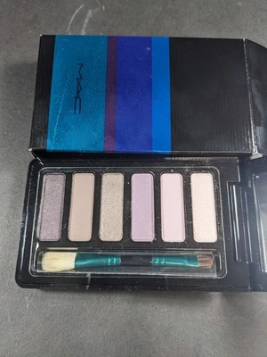 MAC ENCHANTED EVE EYES/MAUVE 6 EYE SHADOWS (A95) - BNIB - Image 1 of 2