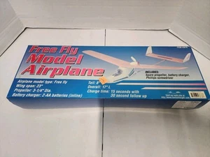 FREE FLY AIRPLANE JET KITS MODEL AIRPLANE - COMPLETE AND NEW IN BOX - Picture 1 of 6