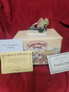 Enesco David Winter Cottages The Shires Buckinghamshire Bull Pen 1992 Cows Box - Picture 1 of 8