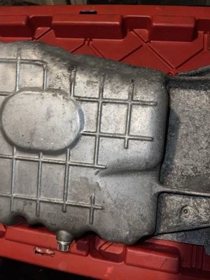 02-06 Acura RSX type s k20a2 K20Z1 6 speed Engine Oil Pan STOCK ORIGINAL K20 03 - Image 1 of 4