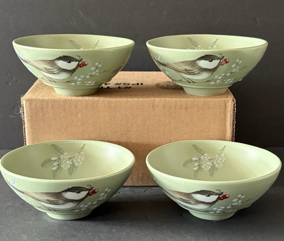 Set of 4 - Pfaltzgraff Winterwood Green - Dessert Bowls 5 3/8" Chickadee Berry - Image 1 of 4