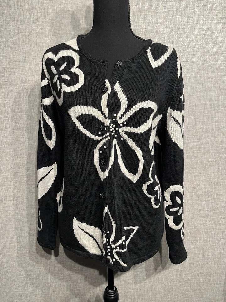 Suéter cárdigan floral negro/blanco SKYR TALLA M para mujer  Foto 1 de 4